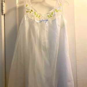 Vintage women’s lingerie/nightgown